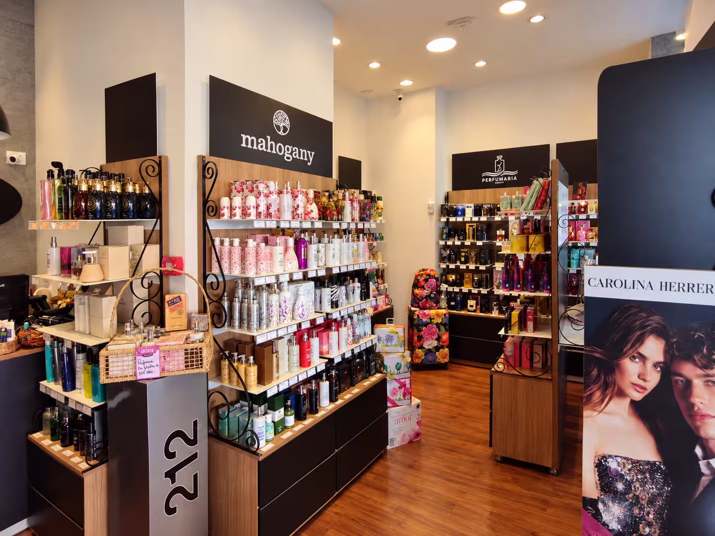 Fachada da loja P de Perfumes